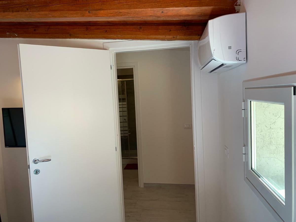 Deni'S Apartments Per 4 Syracuse Ngoại thất bức ảnh