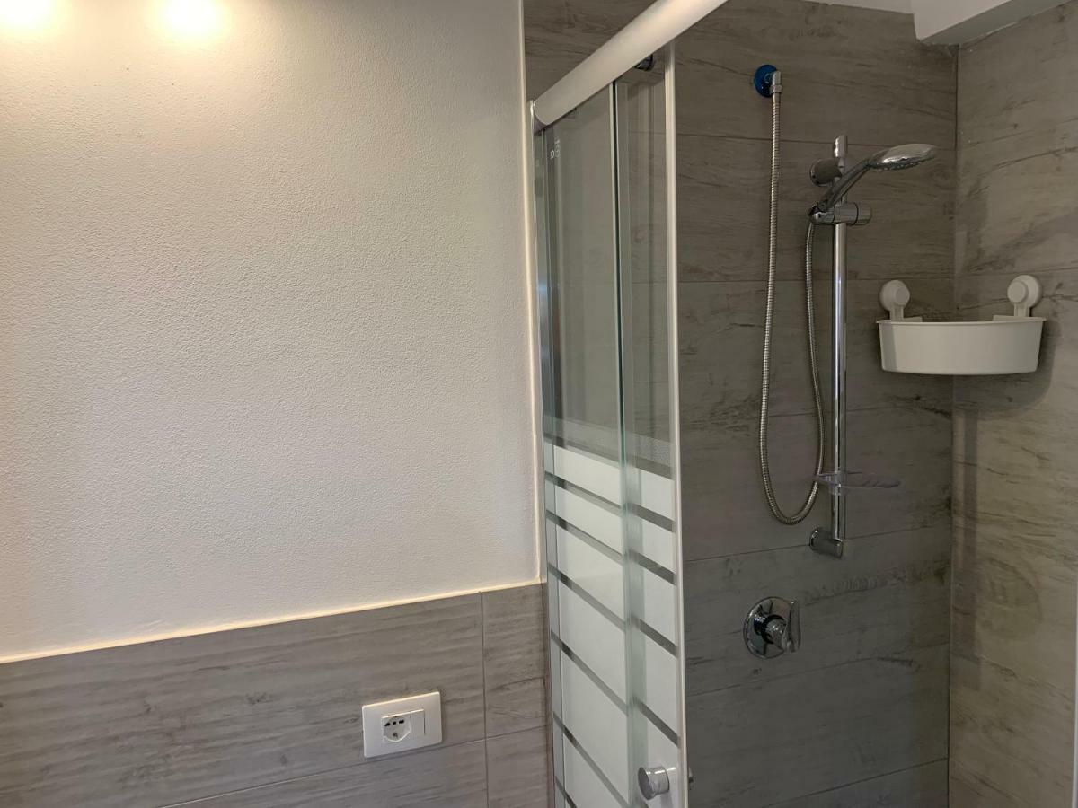 Deni'S Apartments Per 4 Syracuse Ngoại thất bức ảnh