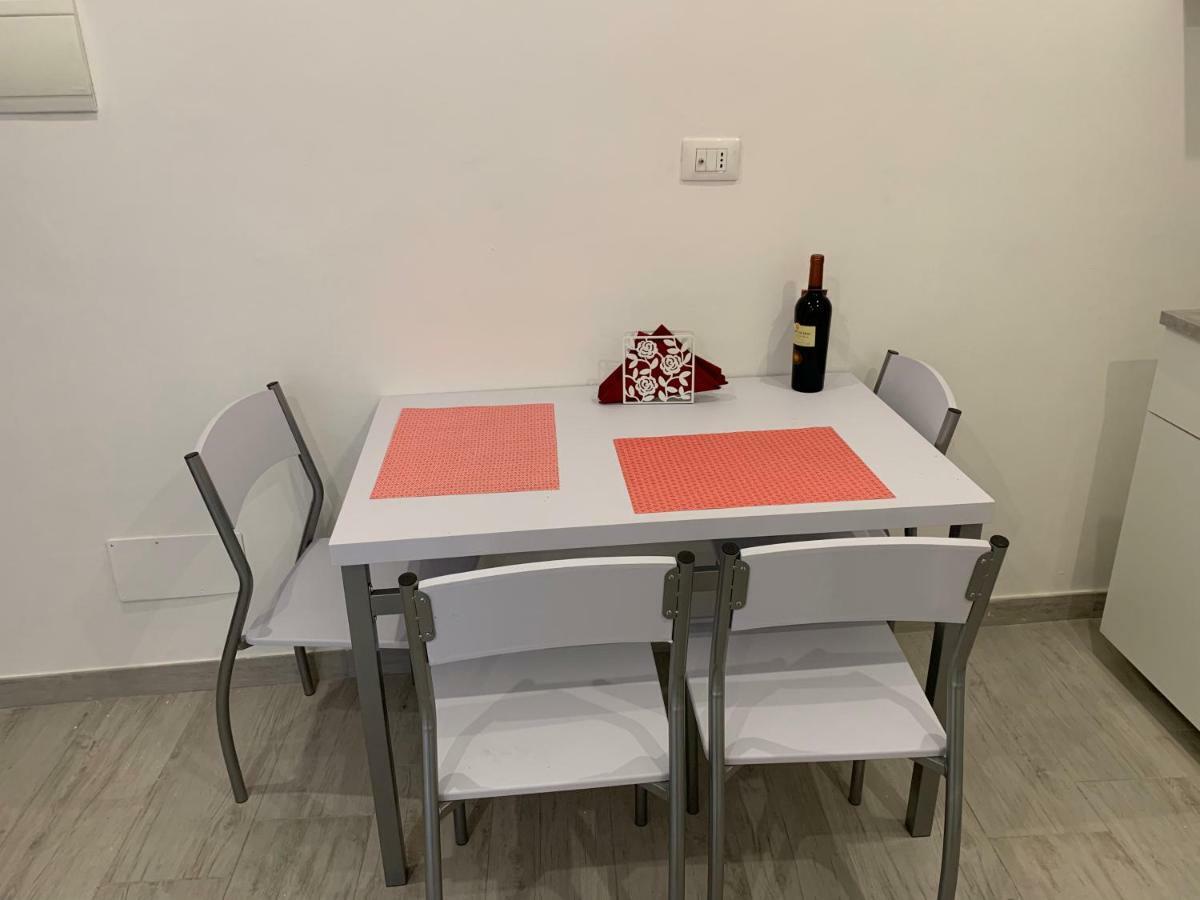 Deni'S Apartments Per 4 Syracuse Ngoại thất bức ảnh