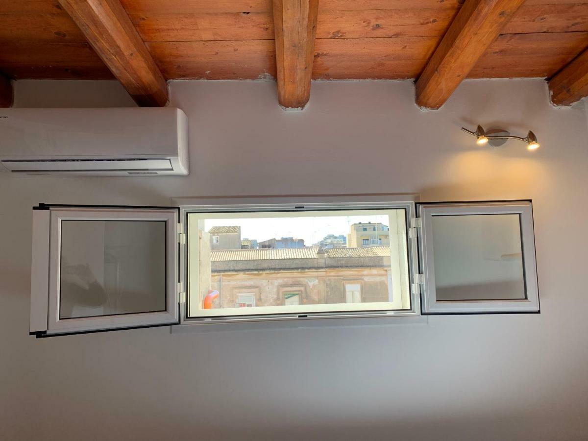 Deni'S Apartments Per 4 Syracuse Ngoại thất bức ảnh