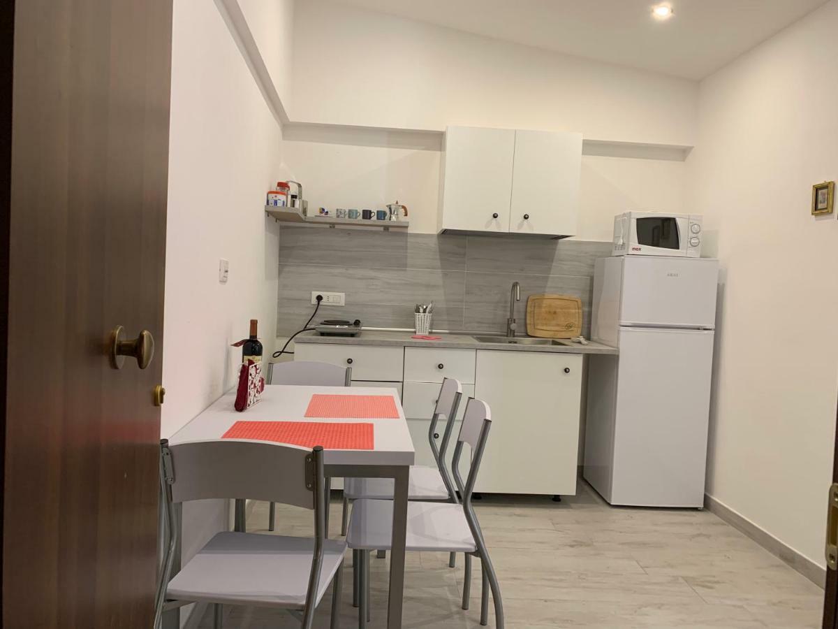 Deni'S Apartments Per 4 Syracuse Ngoại thất bức ảnh