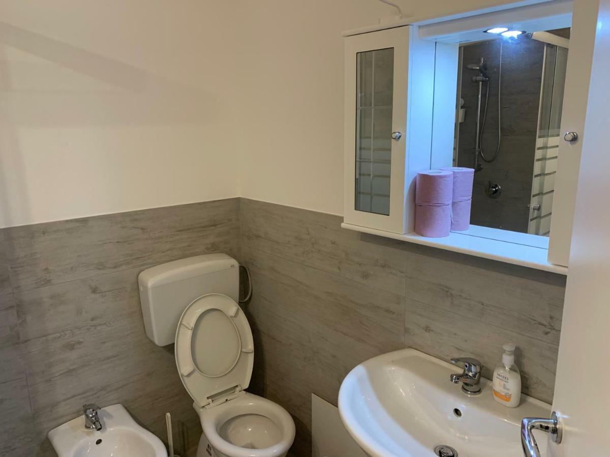 Deni'S Apartments Per 4 Syracuse Ngoại thất bức ảnh