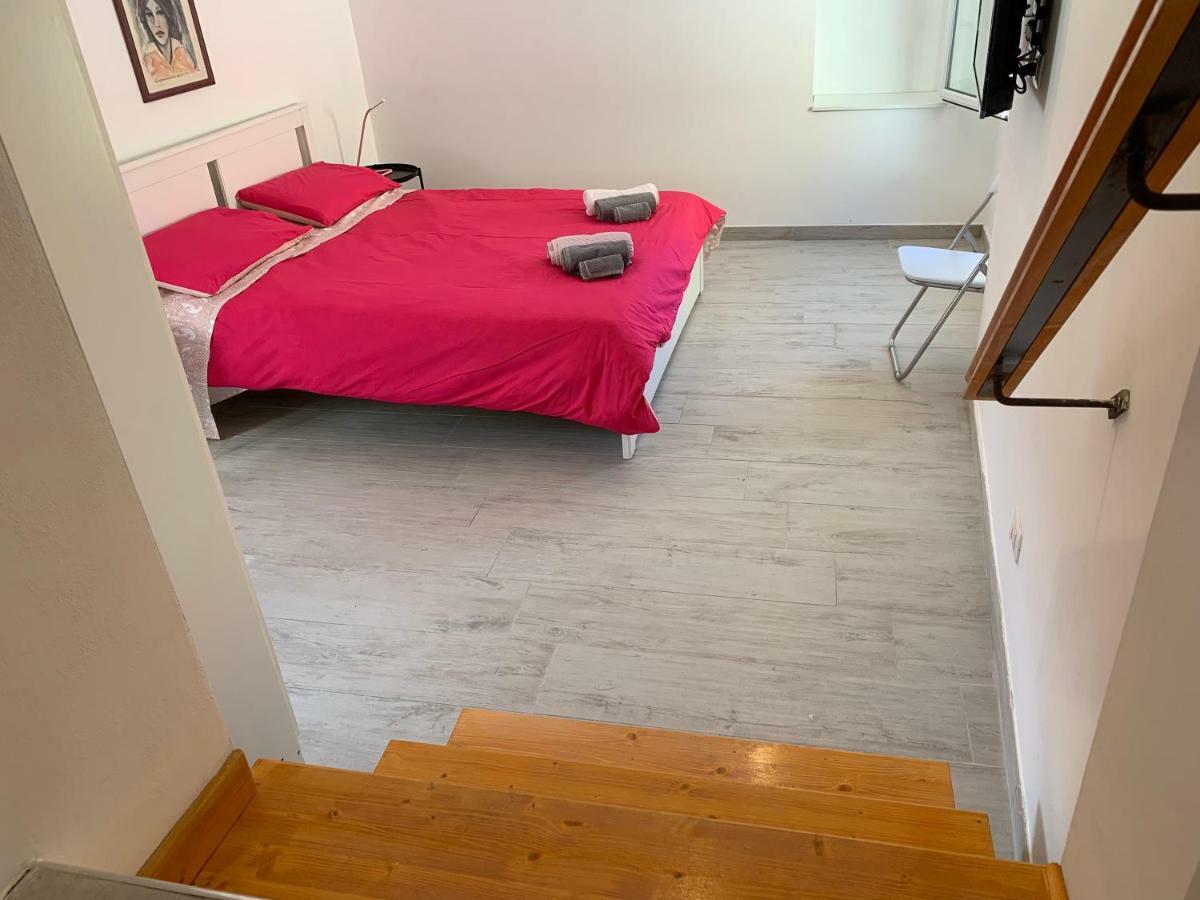 Deni'S Apartments Per 4 Syracuse Ngoại thất bức ảnh