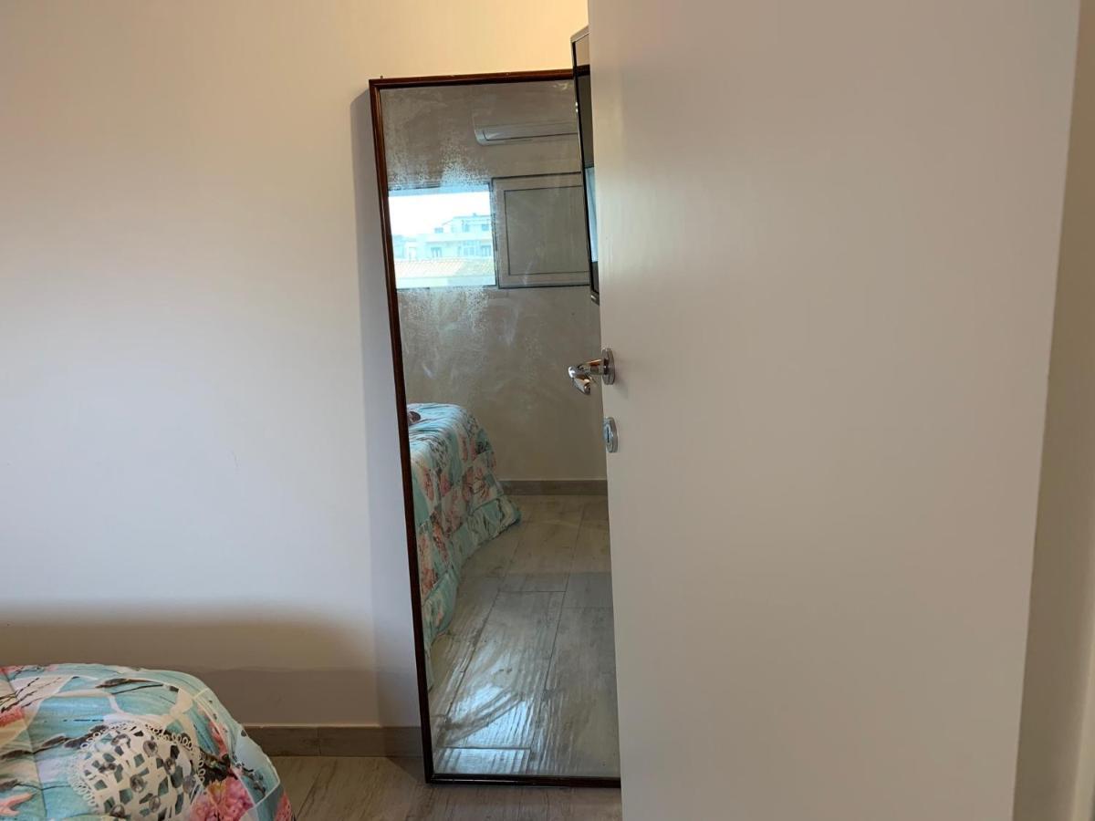 Deni'S Apartments Per 4 Syracuse Ngoại thất bức ảnh