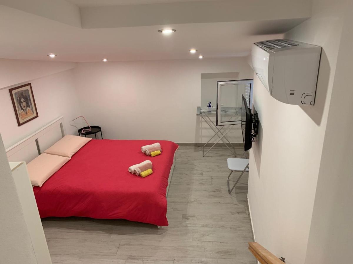 Deni'S Apartments Per 4 Syracuse Ngoại thất bức ảnh